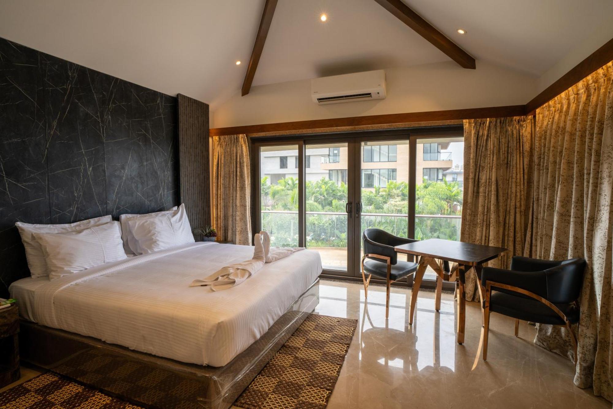 Mstays Ecr By Mirabilis Hotel Chennai Extérieur photo
