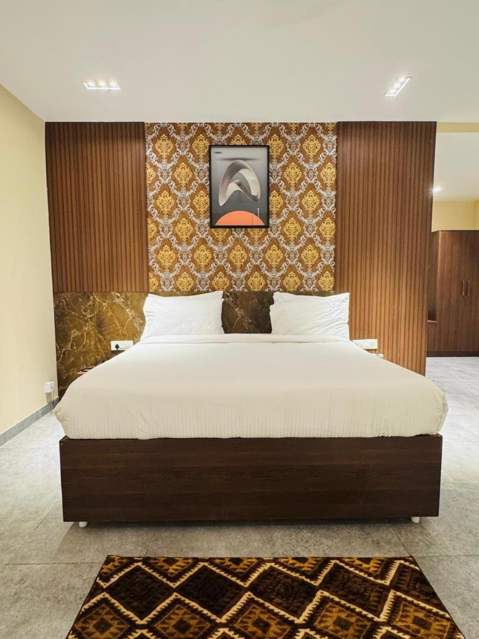Mstays Ecr By Mirabilis Hotel Chennai Extérieur photo