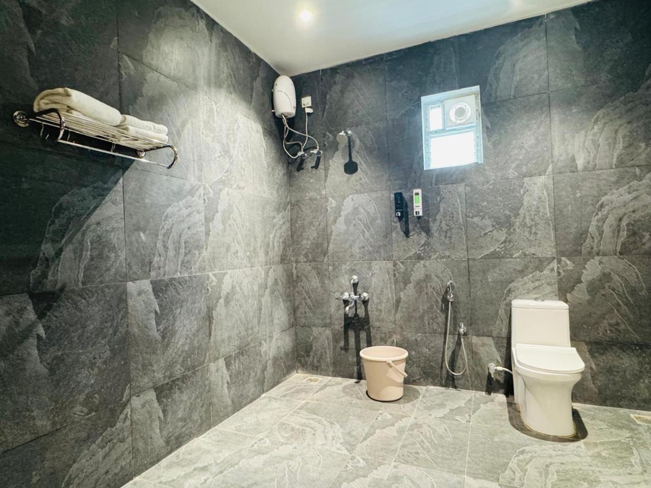 Mstays Ecr By Mirabilis Hotel Chennai Extérieur photo